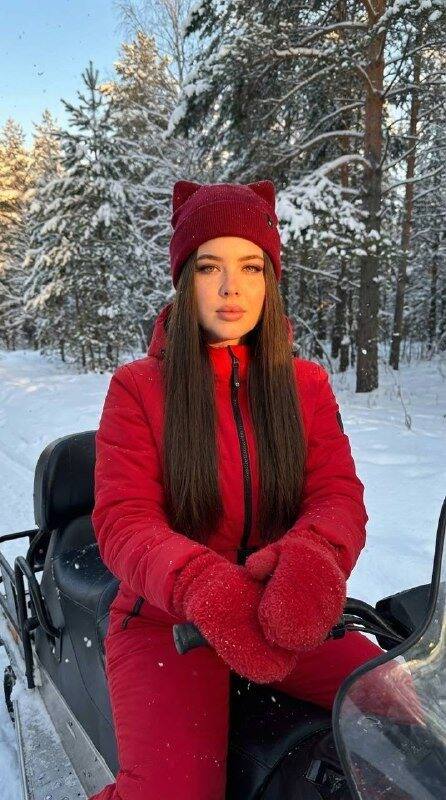 Зимняя прогулка на снегоходе